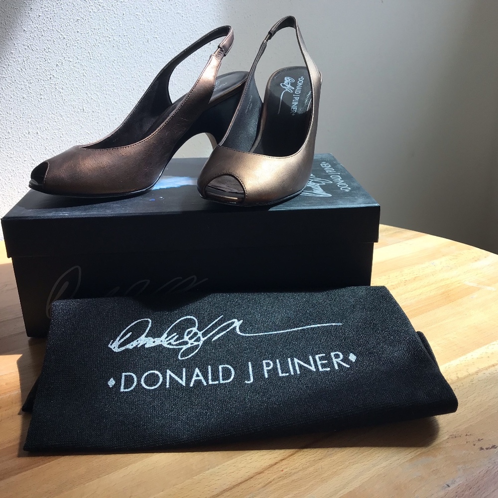 Donald Pliner "Papina" open toe sling back